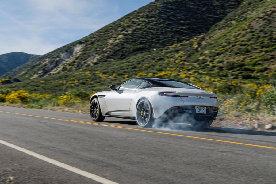  Aston Martin DB11 AMR 2019 года  (NA) (фото 11 из 40)